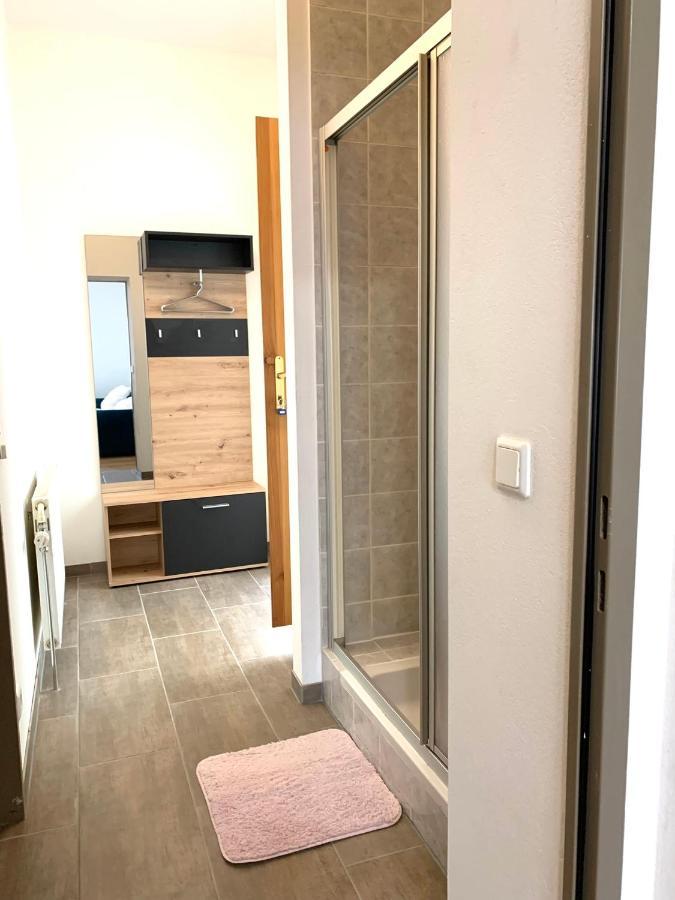 Air-Conditioned, Quiet Apartment - Center Of Sankt Poelten - Smart Tv Luaran gambar